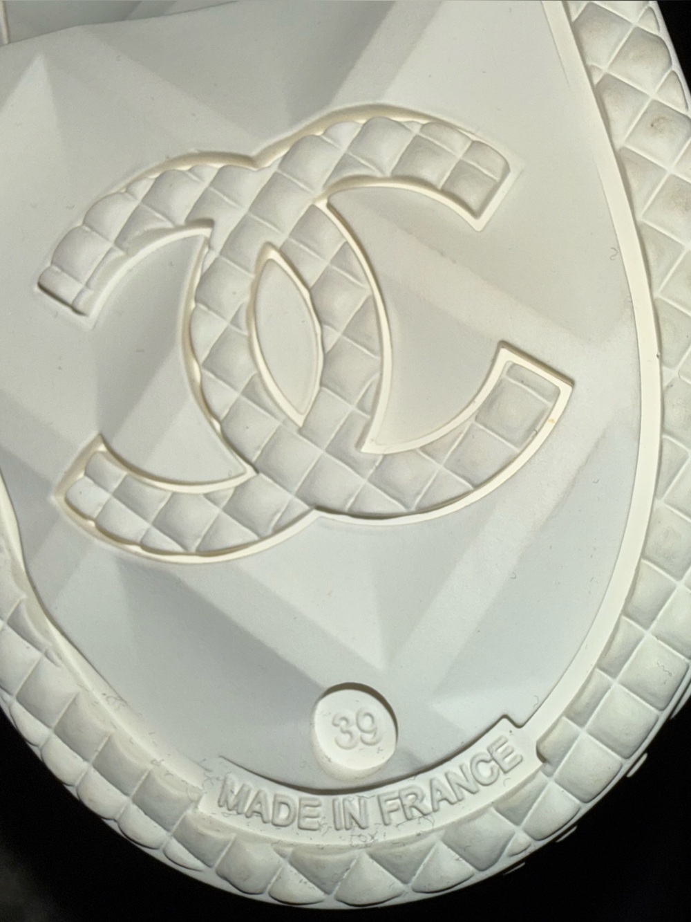 Chanel Caoutchouc CC Logo Rain Boots in beige and white rubber NWT - Picture 9 of 11